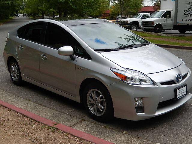 Toyota Prius Premier - ONE Ownerloaded Hatchback