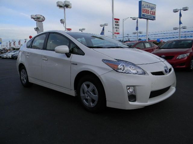 Toyota Prius 2010 photo 2