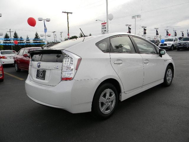 Toyota Prius 2010 photo 3