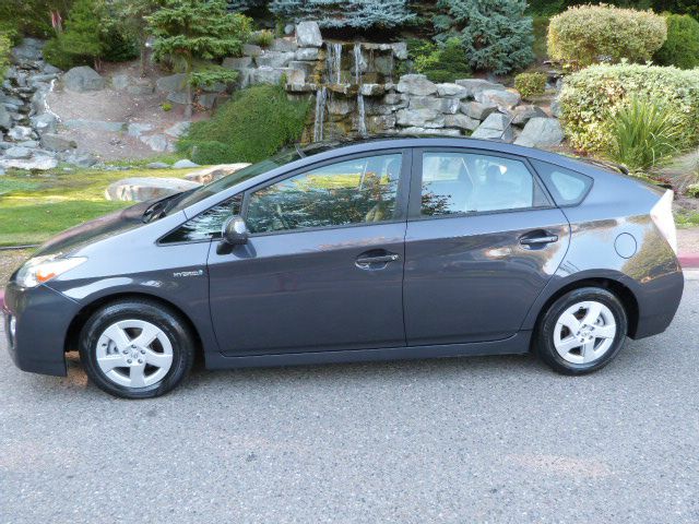 Toyota Prius Premier - ONE Ownerloaded Hatchback