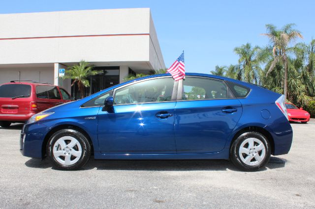 Toyota Prius 2010 photo 2