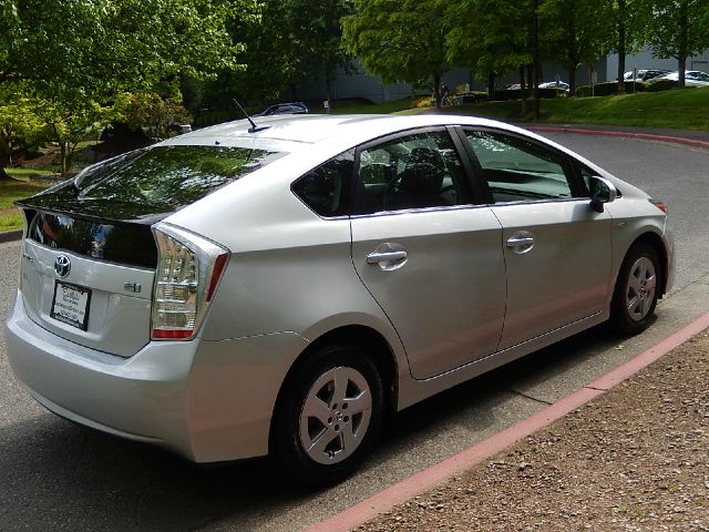 Toyota Prius 2010 photo 2