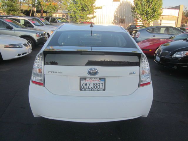 Toyota Prius 2010 photo 3