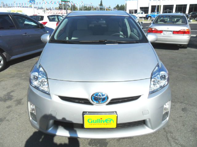 Toyota Prius 2010 photo 2