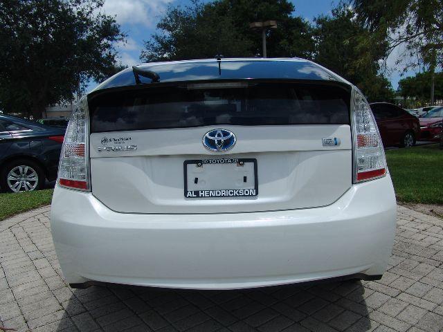 Toyota Prius 2010 photo 1