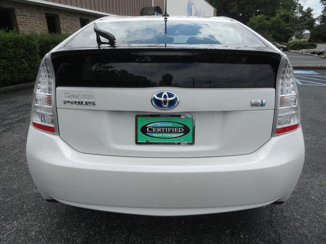 Toyota Prius 2010 photo 2