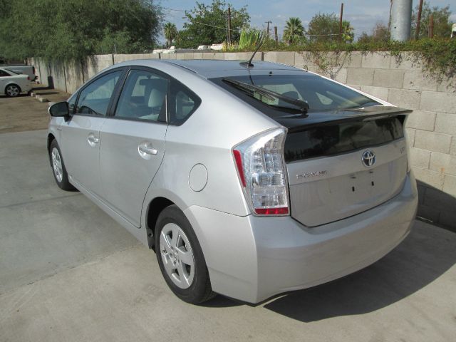 Toyota Prius 4dr Sdn 2.4L FWD Hatchback