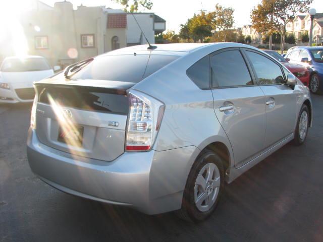 Toyota Prius 2010 photo 2