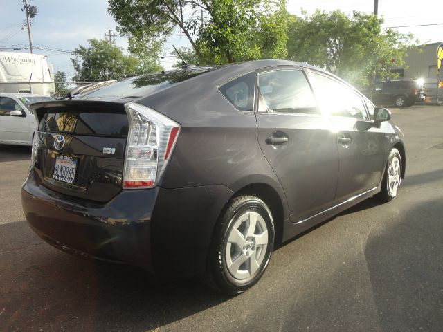 Toyota Prius 2010 photo 3