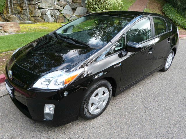 Toyota Prius Premier - ONE Ownerloaded Hatchback