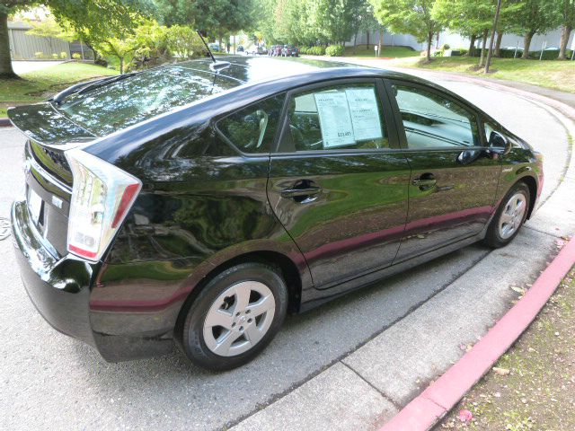 Toyota Prius 2010 photo 2