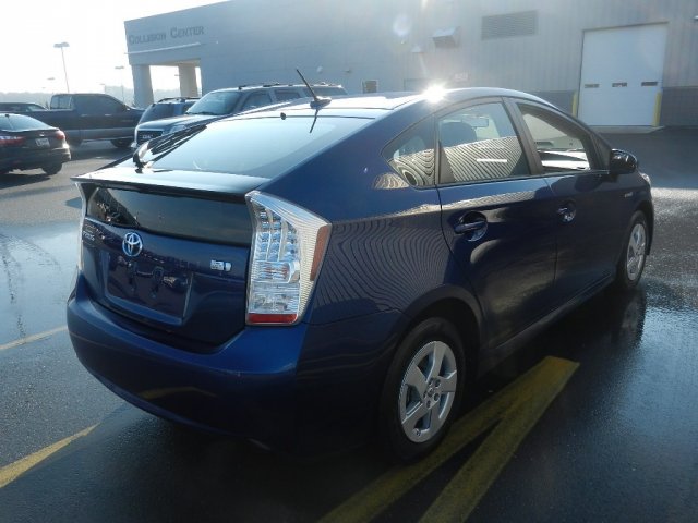 Toyota Prius 2011 photo 2