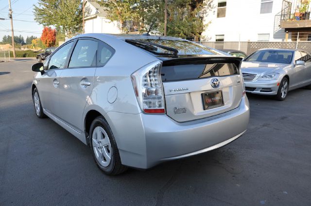 Toyota Prius 2011 photo 3