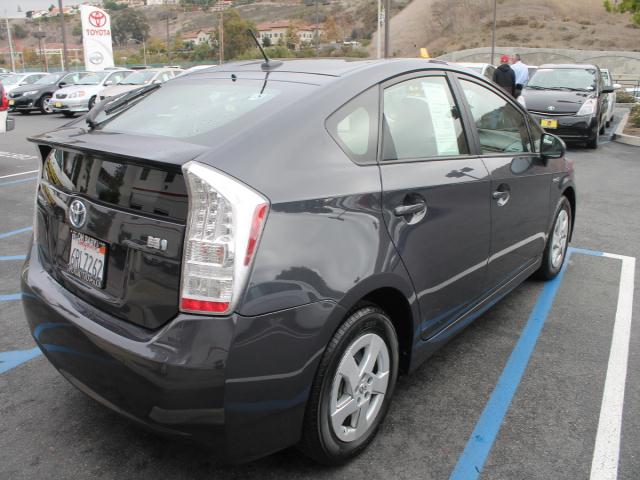 Toyota Prius 2011 photo 3