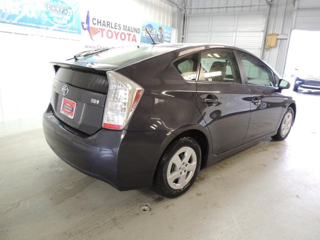 Toyota Prius 2011 photo 2