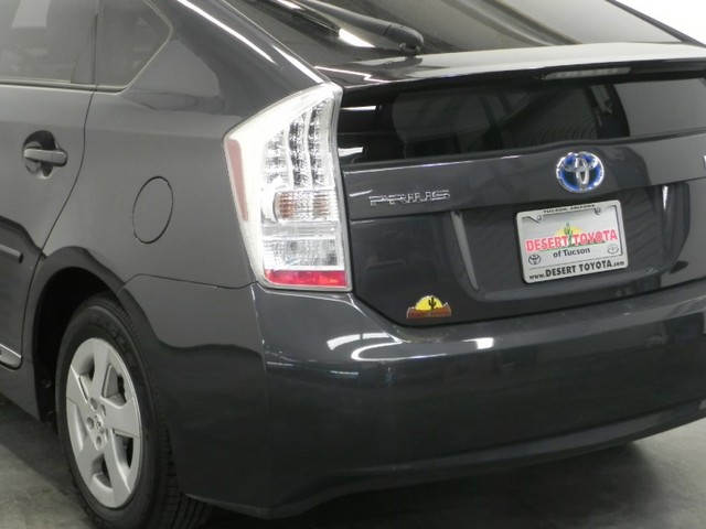 Toyota Prius 2011 photo 2