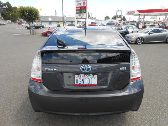 Toyota Prius 2011 photo 1