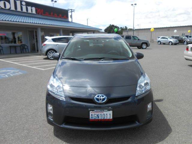 Toyota Prius 2011 photo 2