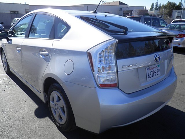 Toyota Prius 2011 photo 5