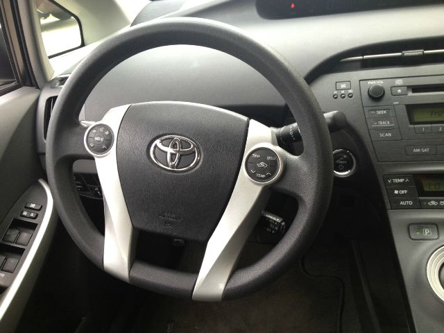 Toyota Prius 2011 photo 4