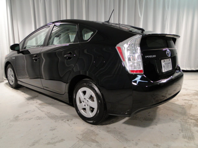 Toyota Prius 2011 photo 2