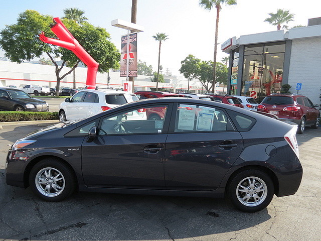 Toyota Prius 2011 photo 3