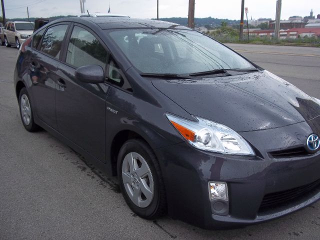 Toyota Prius 2011 photo 2