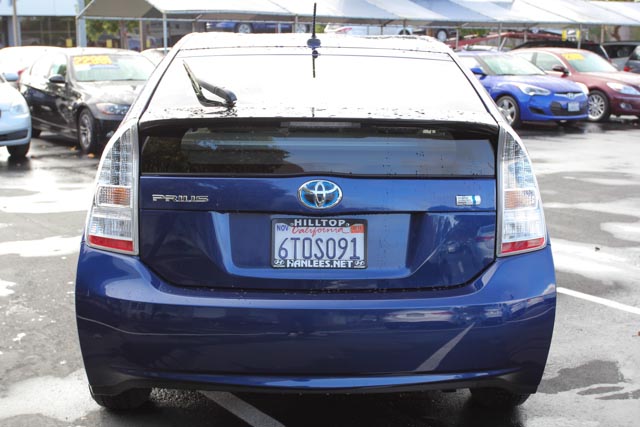 Toyota Prius 2011 photo 3