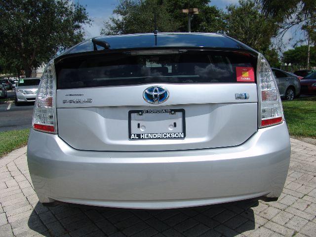 Toyota Prius 2011 photo 4