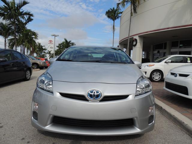 Toyota Prius 2011 photo 3