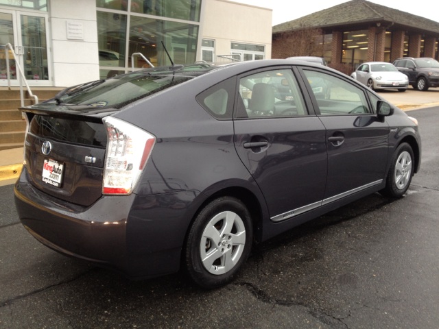 Toyota Prius 2011 photo 2