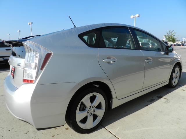 Toyota Prius 2011 photo 4