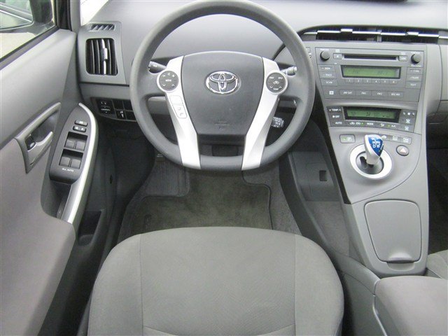 Toyota Prius 2011 photo 4