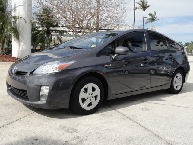 Toyota Prius 2011 photo 2