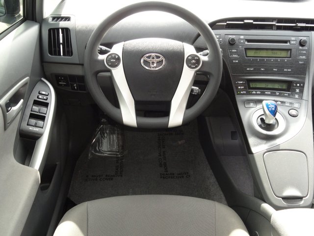 Toyota Prius 2011 photo 5