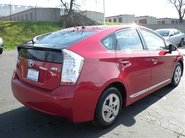 Toyota Prius 2011 photo 4