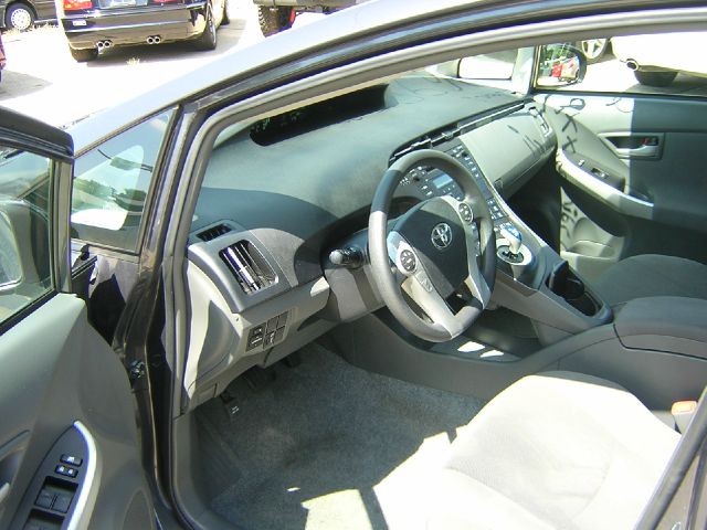 Toyota Prius 2011 photo 4