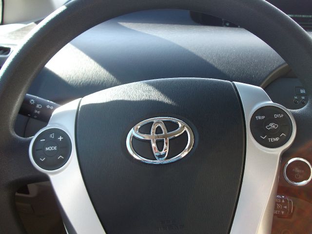 Toyota Prius 2011 photo 6