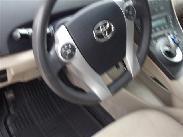 Toyota Prius 2011 photo 11