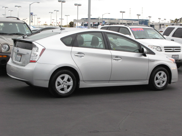 Toyota Prius 2011 photo 4