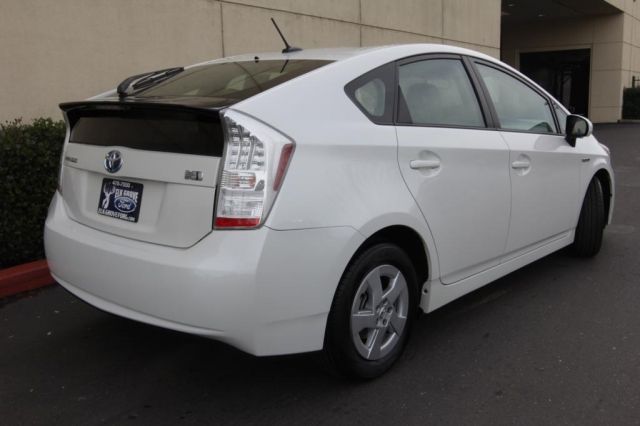 Toyota Prius 2011 photo 5