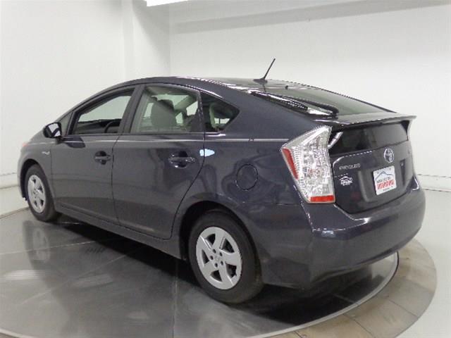 Toyota Prius 2011 photo 2