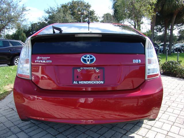 Toyota Prius 2011 photo 4