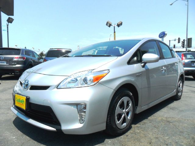 Toyota Prius 2012 photo 2