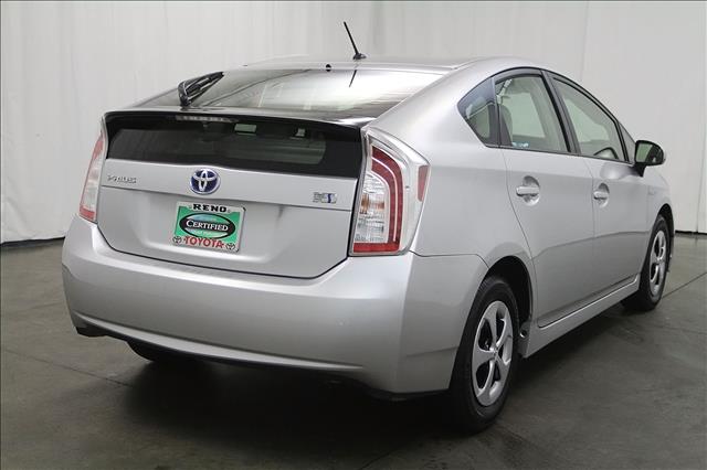 Toyota Prius 2012 photo 2