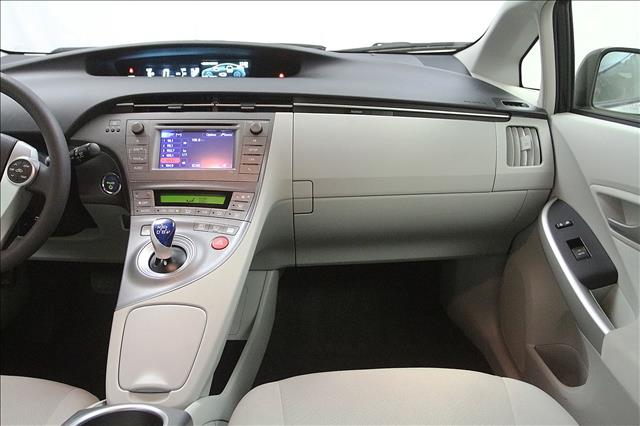 Toyota Prius 2012 photo 21