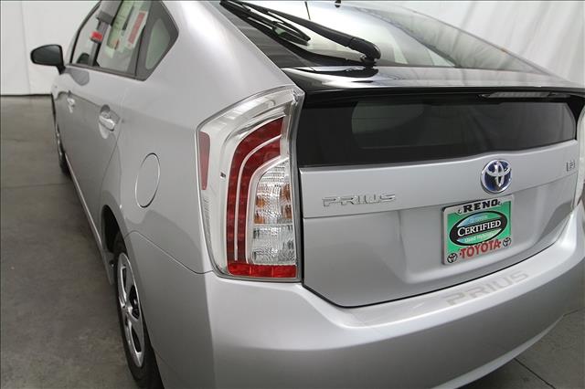 Toyota Prius 2012 photo 8