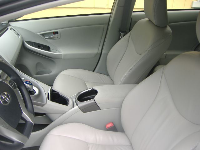 Toyota Prius 2012 photo 2