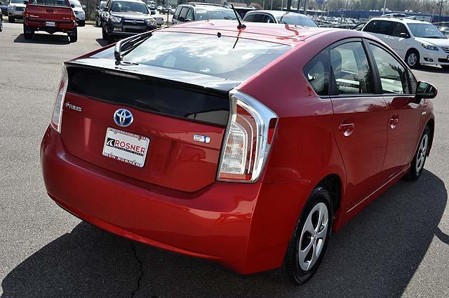 Toyota Prius 2012 photo 24