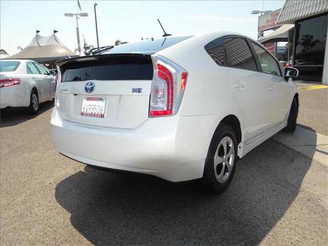 Toyota Prius 2012 photo 2